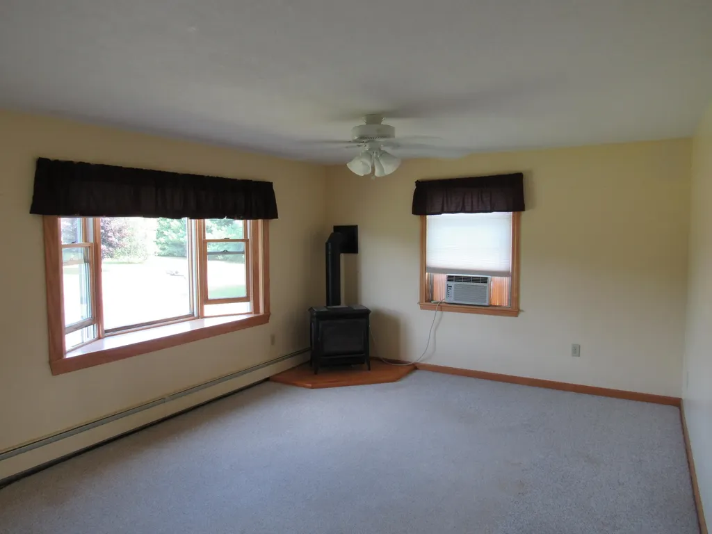 23 Robin Court Skowhegan ME 04976
