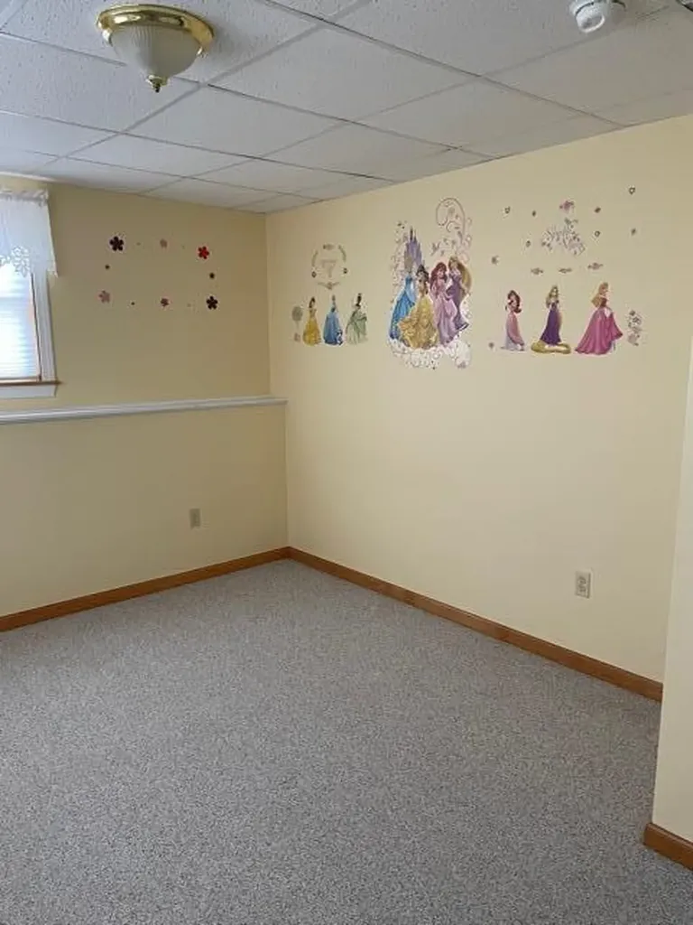 23 Robin Court Skowhegan ME 04976