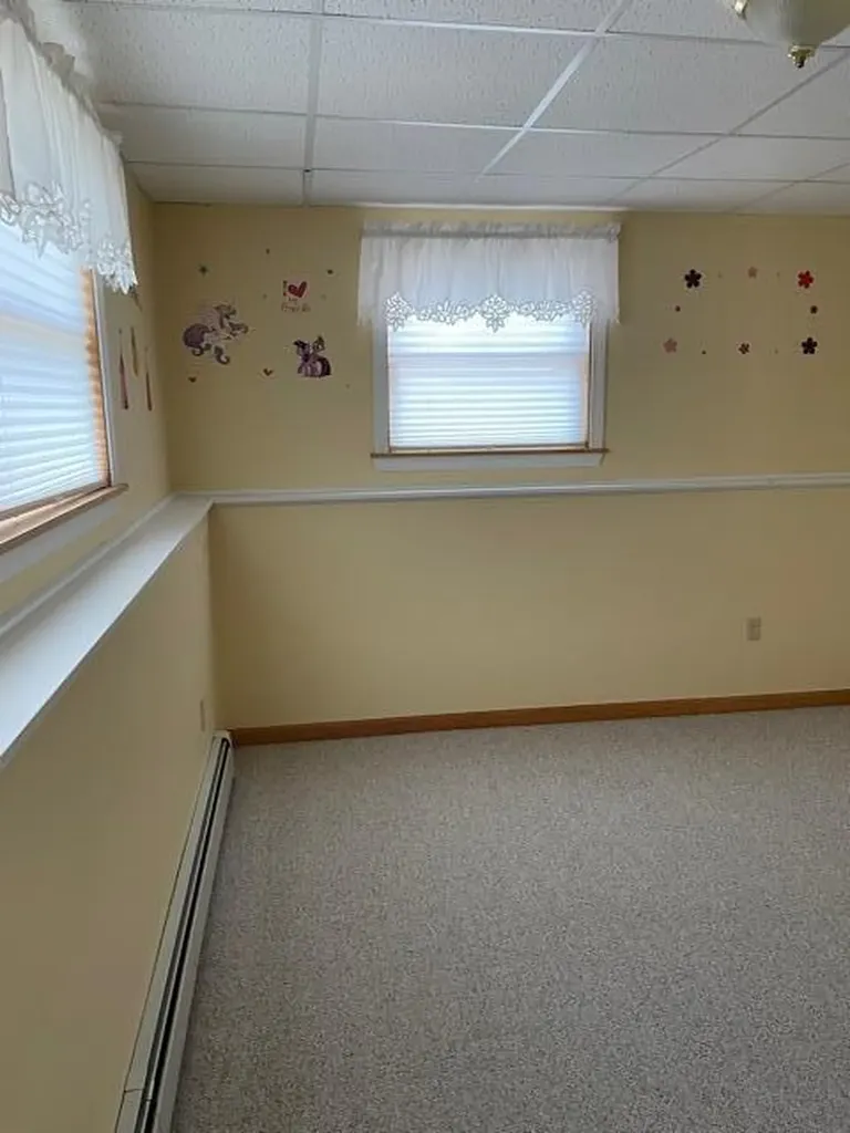 23 Robin Court Skowhegan ME 04976