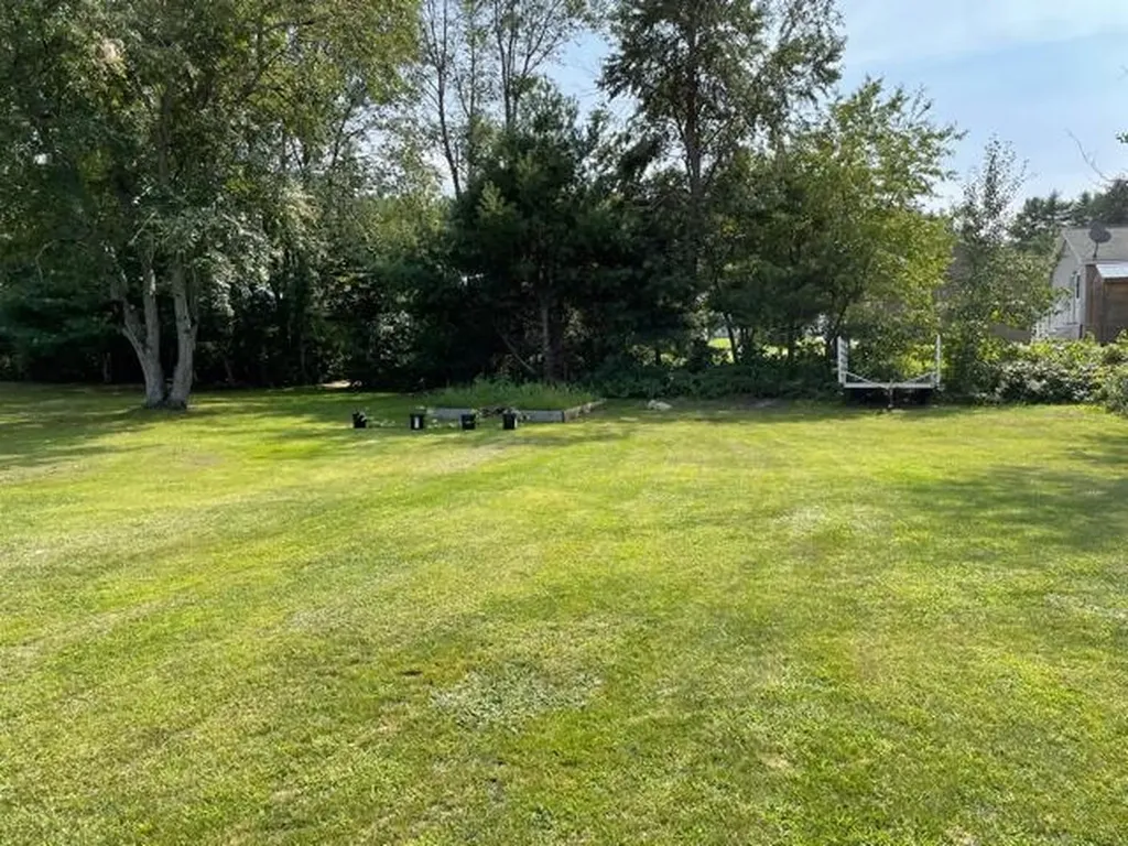 23 Robin Court Skowhegan ME 04976
