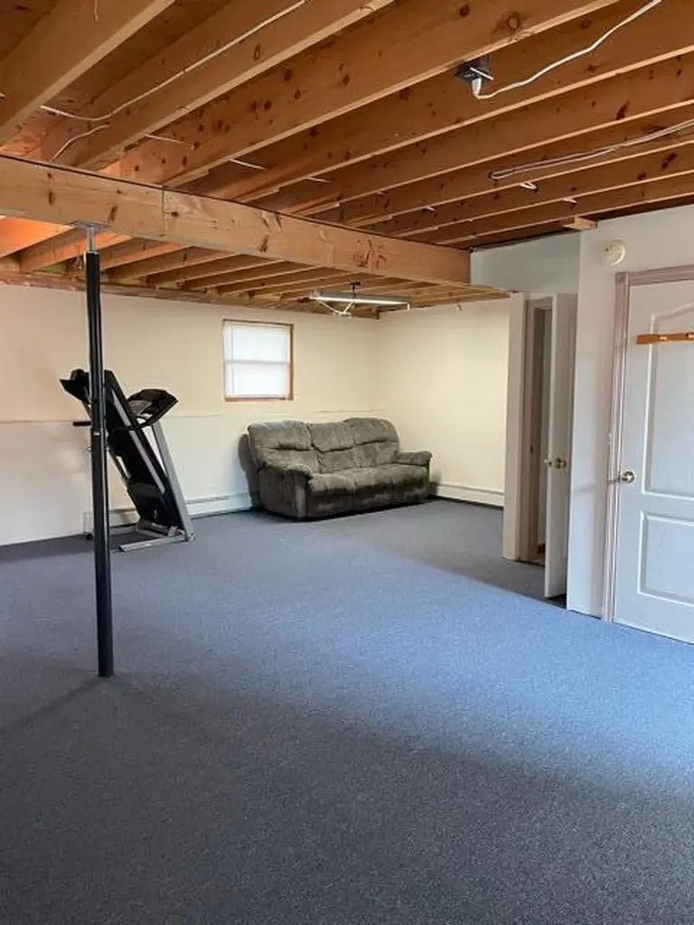 23 Robin Court Skowhegan ME 04976