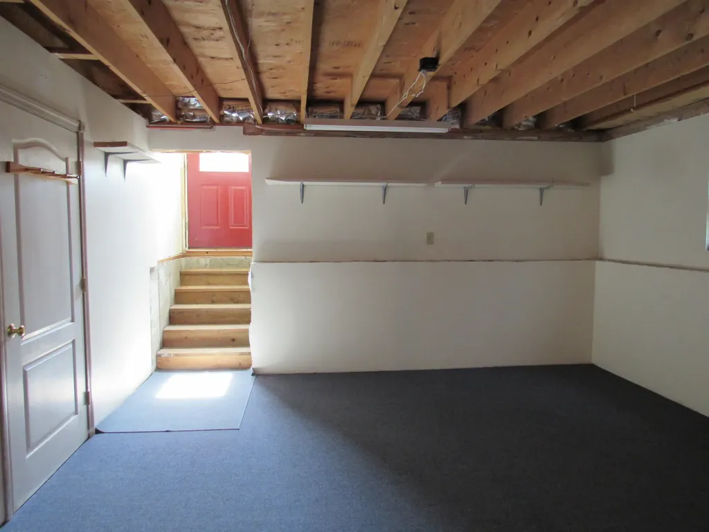 23 Robin Court Skowhegan ME 04976