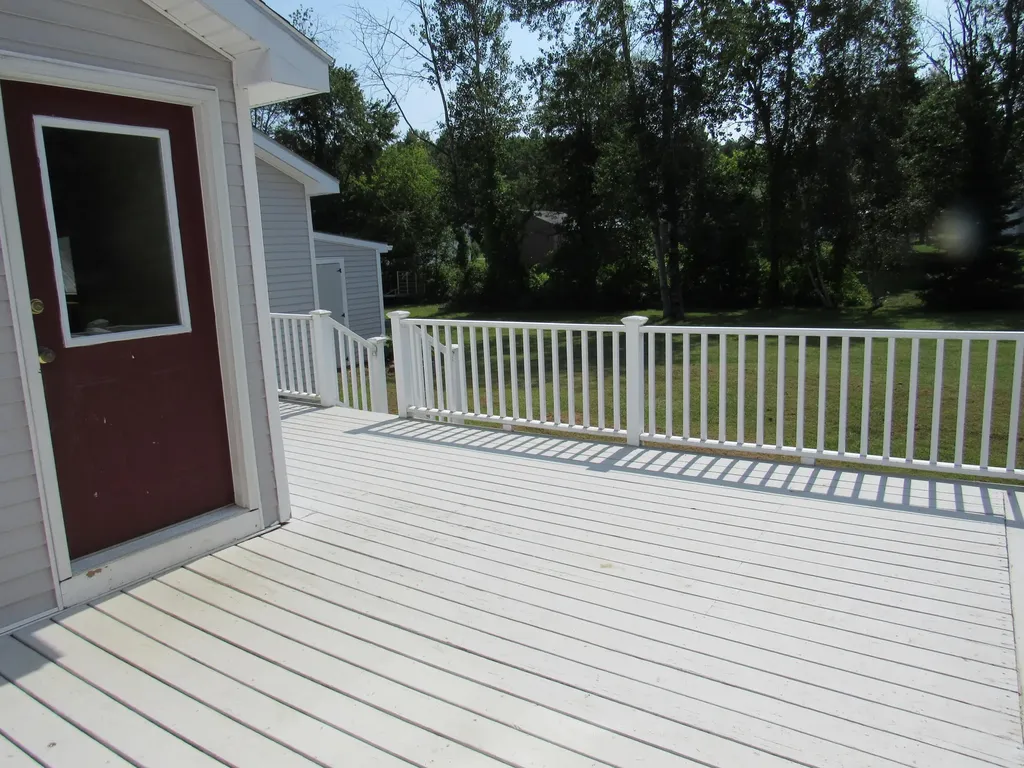 23 Robin Court Skowhegan ME 04976