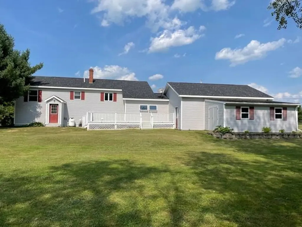 23 Robin Court Skowhegan ME 04976