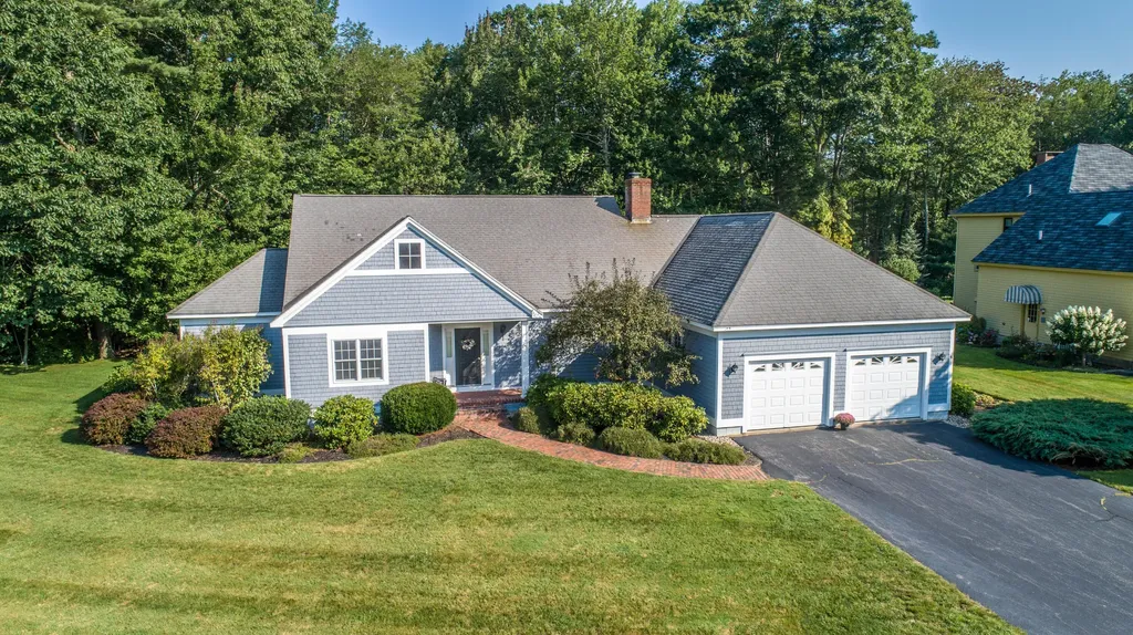 9 Admirals Way Kennebunk ME 04043