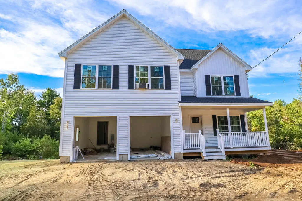 10 Lindsay Drive Levant ME 04456
