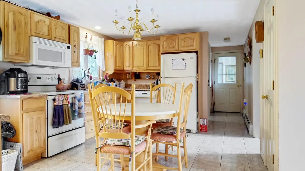 17 Adams Circle Buxton ME 04093