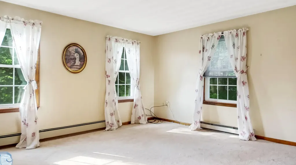 17 Adams Circle Buxton ME 04093