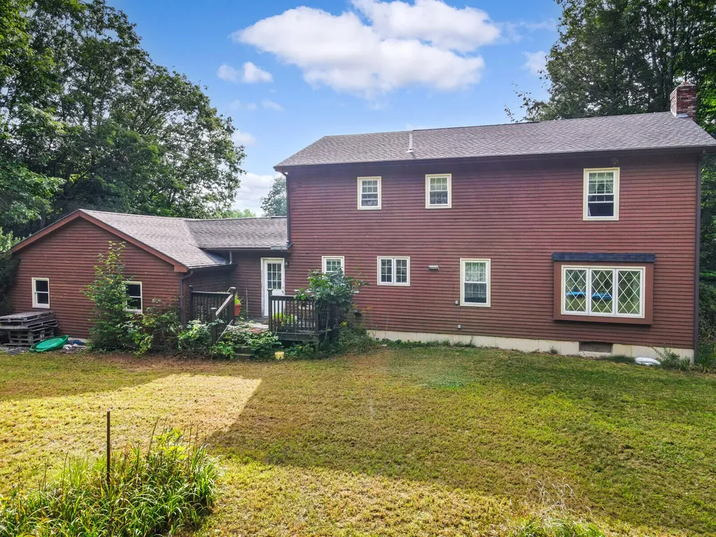 17 Adams Circle Buxton ME 04093