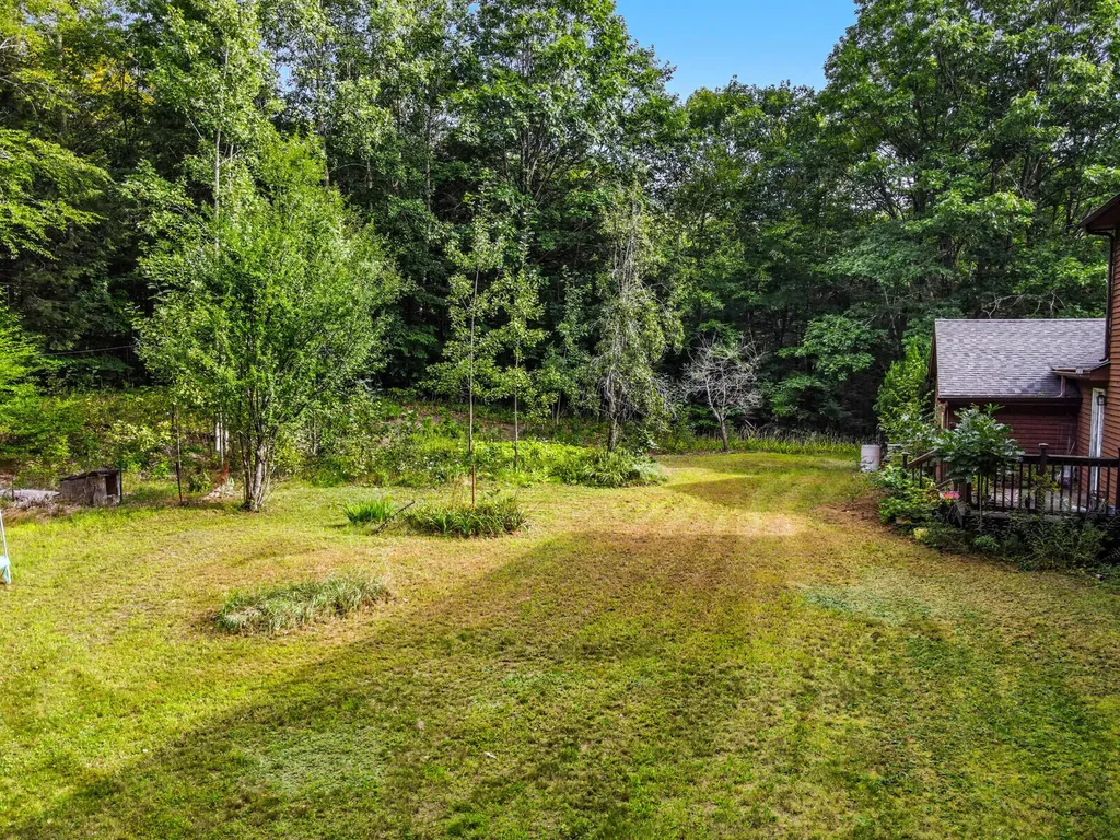 17 Adams Circle Buxton ME 04093