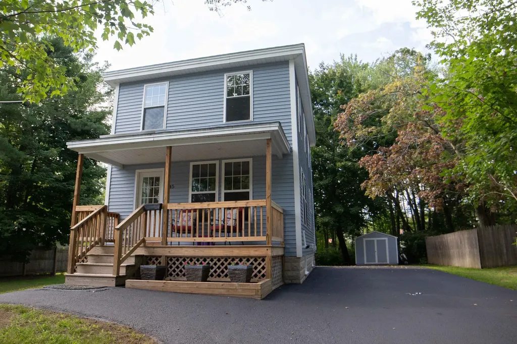45 Aldworth Street Portland ME 04103