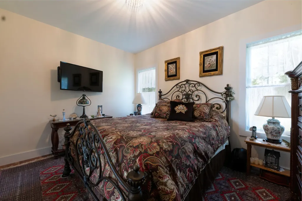 153 Woodcock Lane Lamoine ME 04605