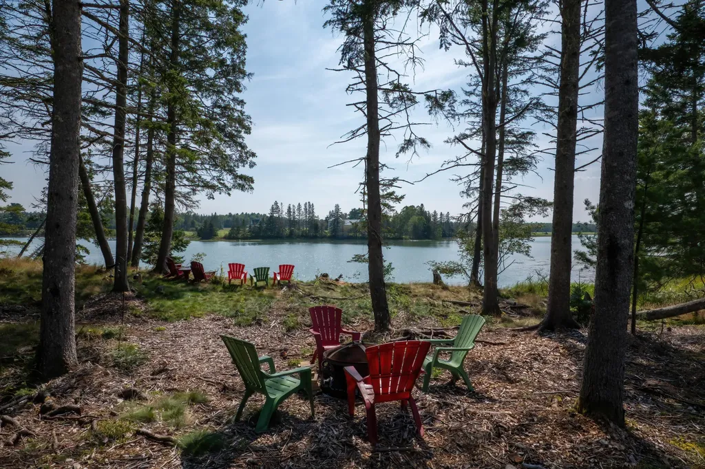 153 Woodcock Lane Lamoine ME 04605