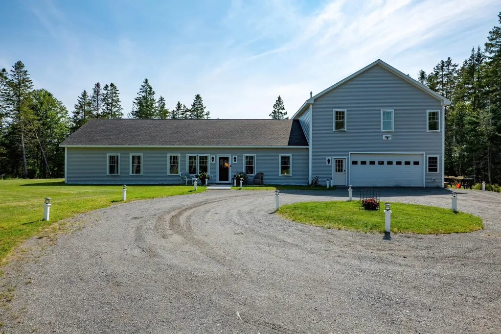 153 Woodcock Lane Lamoine ME 04605