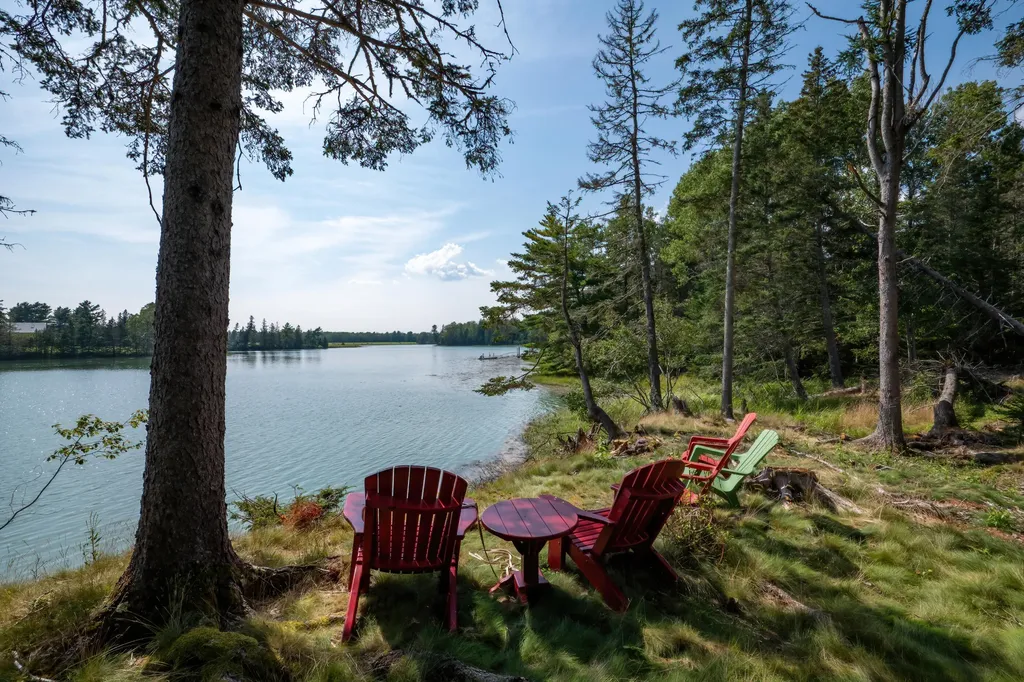 153 Woodcock Lane Lamoine ME 04605