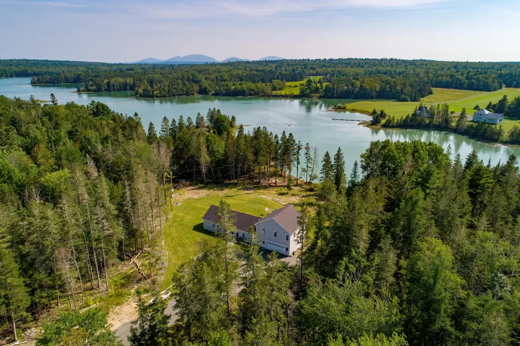 153 Woodcock Lane Lamoine ME 04605