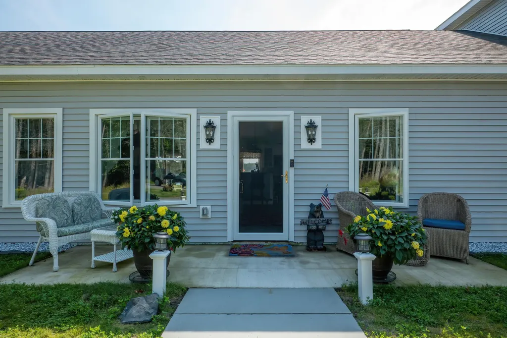 153 Woodcock Lane Lamoine ME 04605