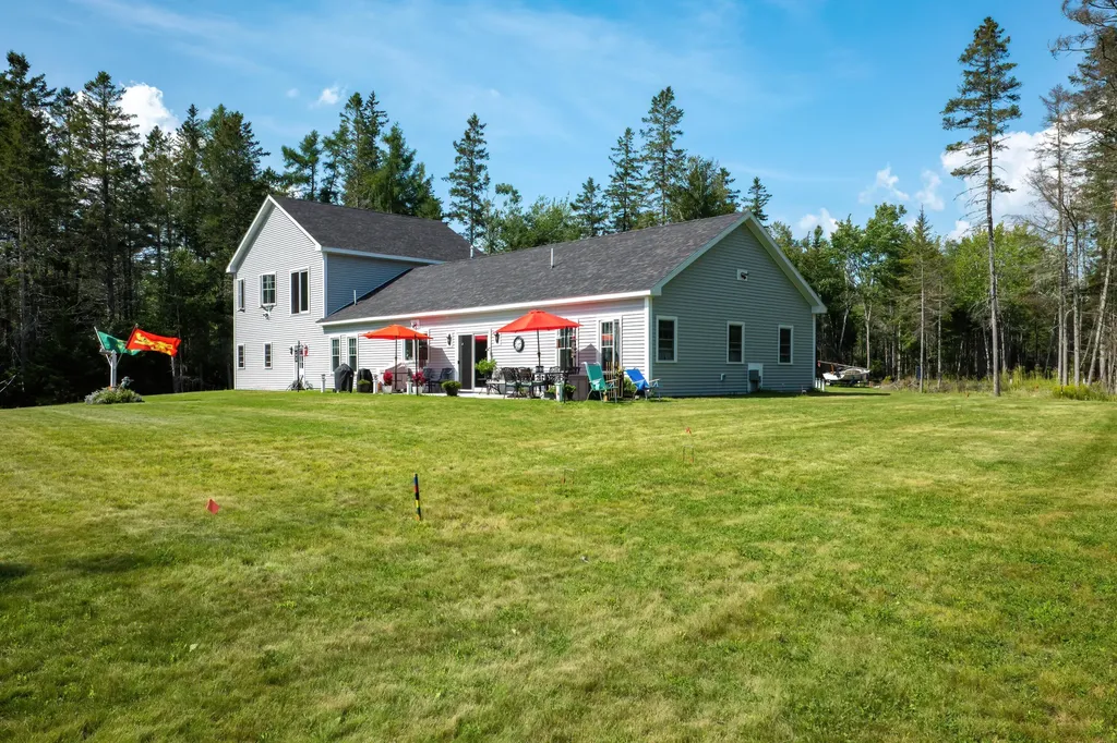 153 Woodcock Lane Lamoine ME 04605
