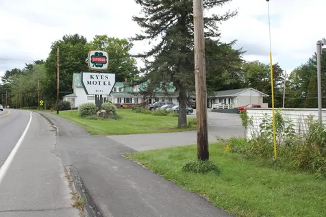 137 W Front Street Skowhegan ME 04976