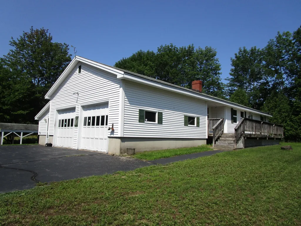 45 Sokokis Trail S Limerick ME 04048