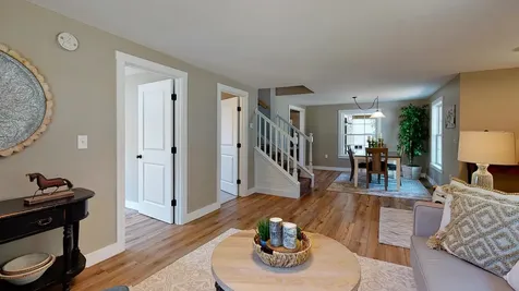 102 Cape Road Raymond ME 04071