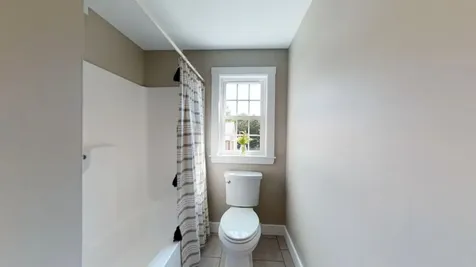 102 Cape Road Raymond ME 04071