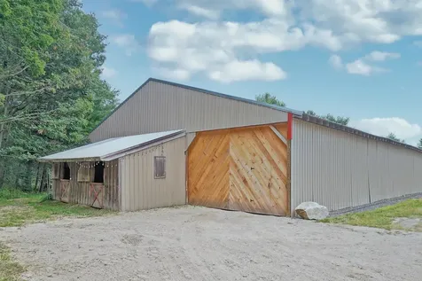 102 Cape Road Raymond ME 04071