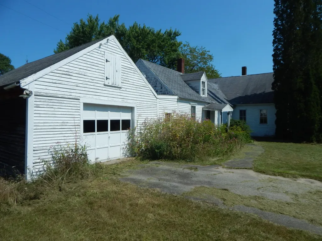 11 Forest Lake Road Friendship ME 04547