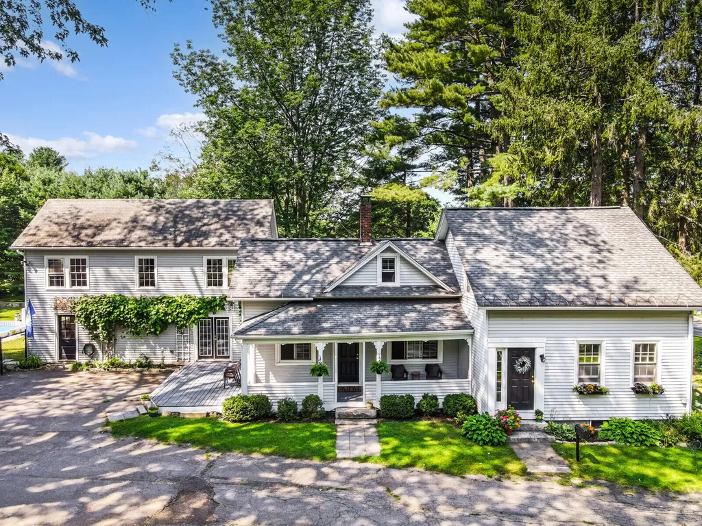 102 Old Winthrop Road Augusta ME 04330