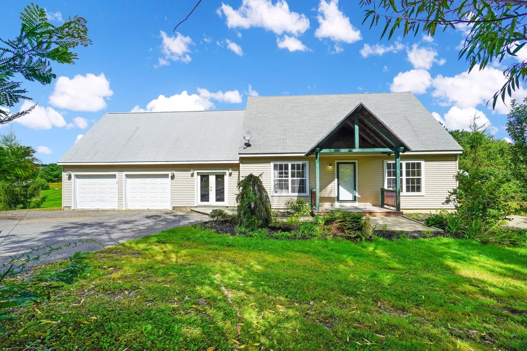 27 Dow Road Gorham ME 04038