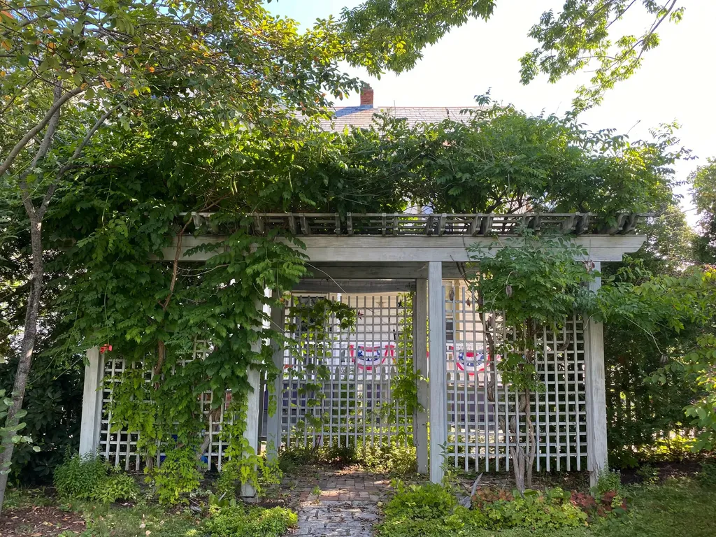 6 Coombs Street Bangor ME 04401