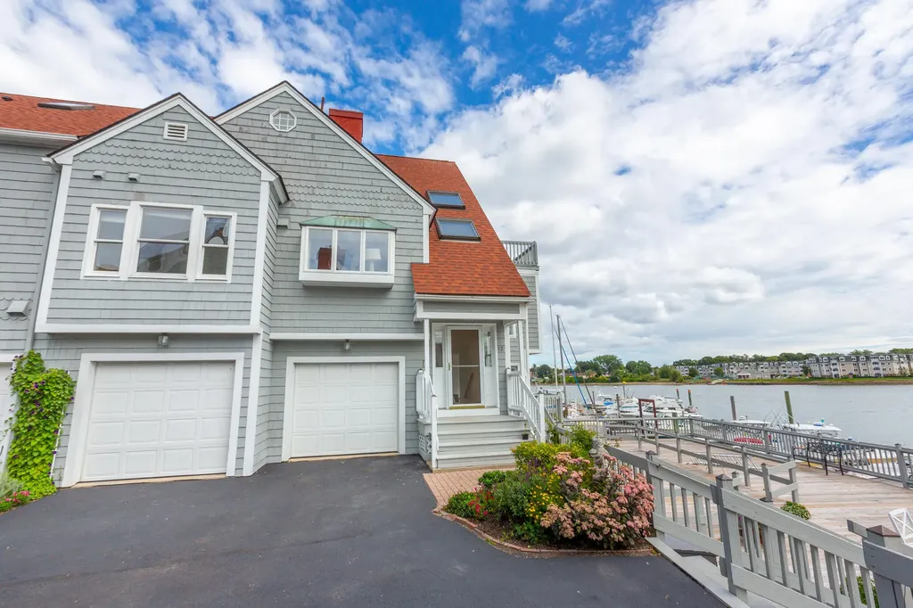 12 Anchorage Place South Portland ME 04106