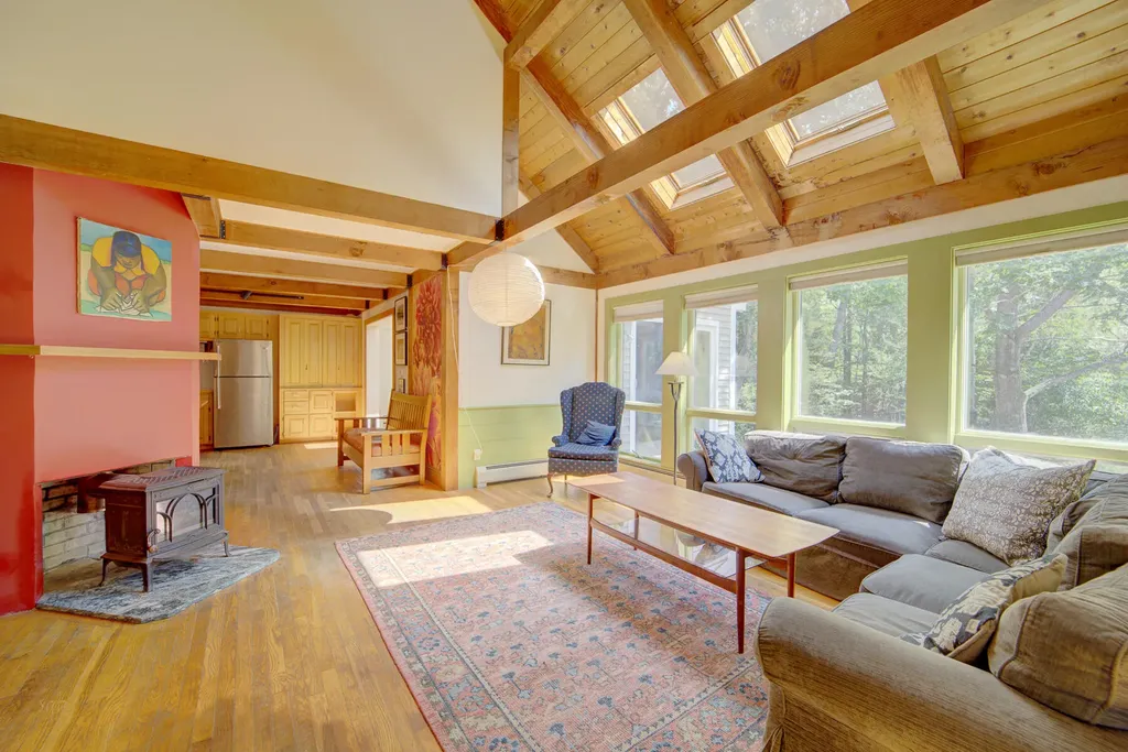 29 Penny Lane Blue Hill ME 04614