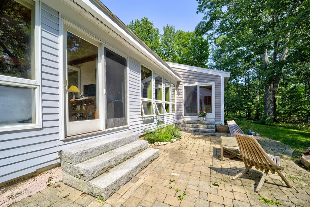 29 Penny Lane Blue Hill ME 04614
