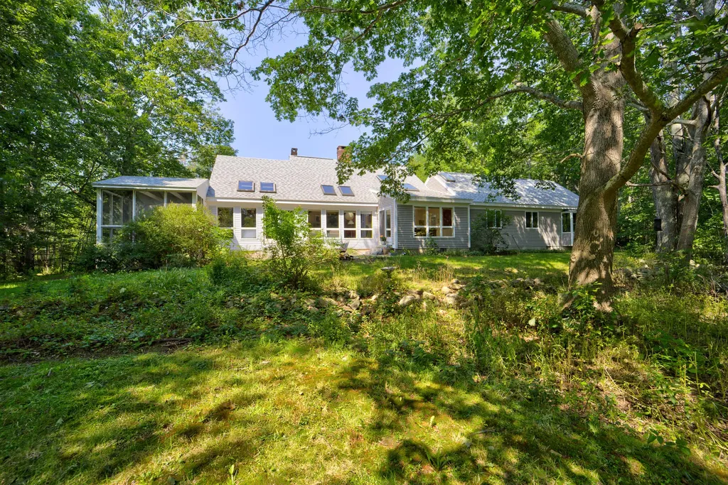 29 Penny Lane Blue Hill ME 04614