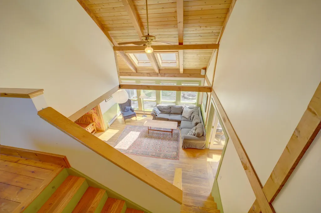 29 Penny Lane Blue Hill ME 04614