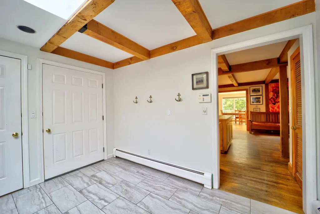 29 Penny Lane Blue Hill ME 04614