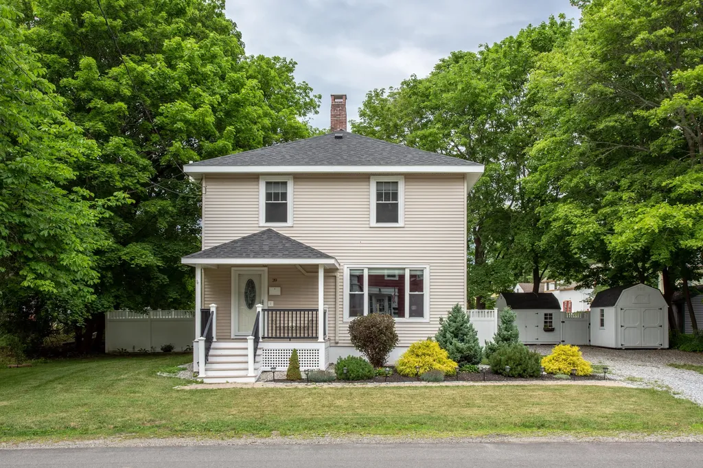 39 Rankin Street Rockland ME 04841