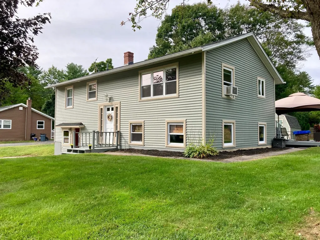 39 Roberta Street Farmingdale ME 04344
