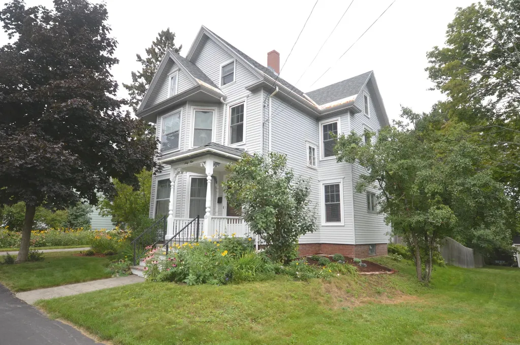 69 Wiley Street Bangor ME 04401