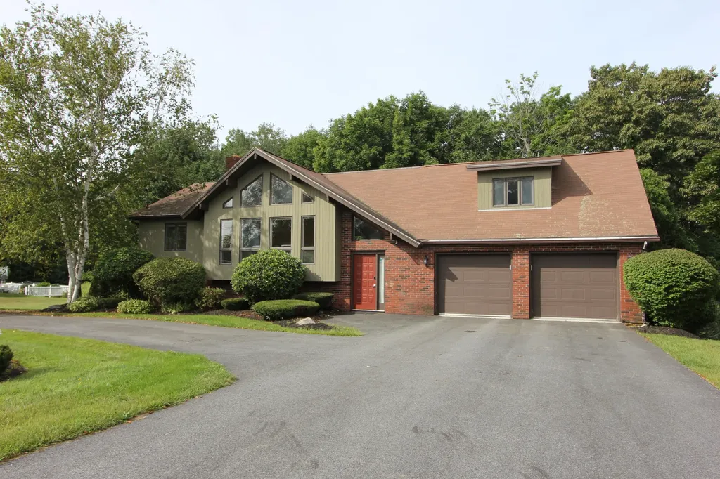 306 Beech Hill Road Auburn ME 04210