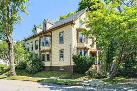 23 Roberts Street Portland ME 04102