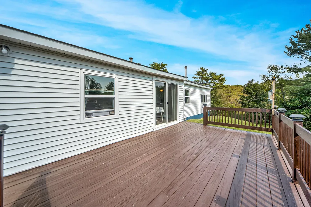 26 Tracy Street Augusta ME 04330