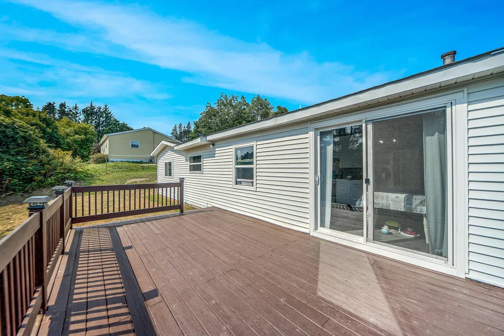 26 Tracy Street Augusta ME 04330