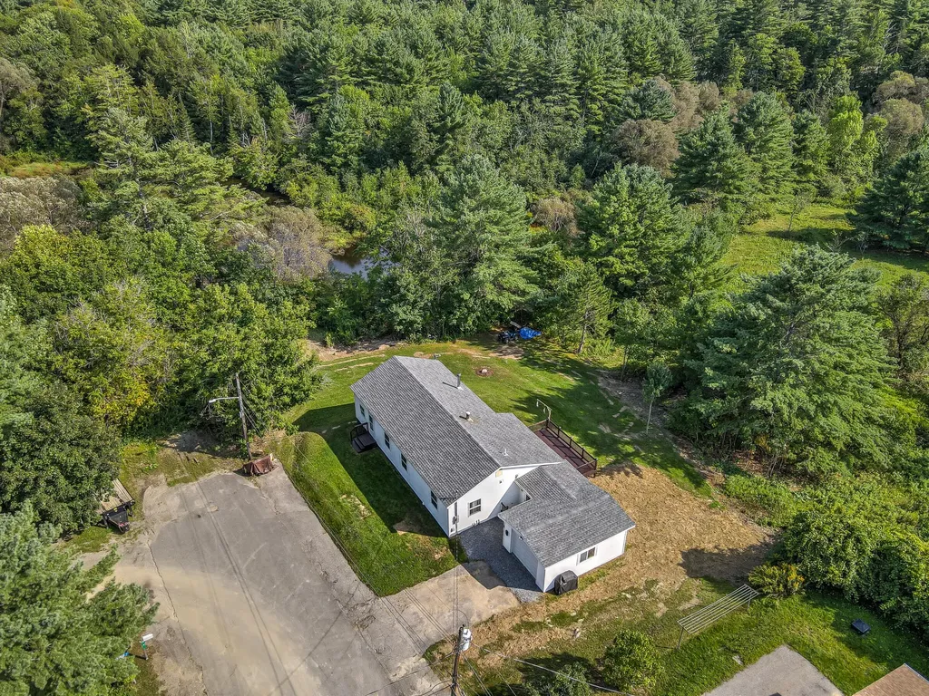 26 Tracy Street Augusta ME 04330