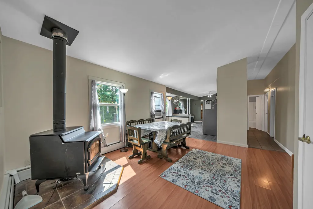 26 Tracy Street Augusta ME 04330