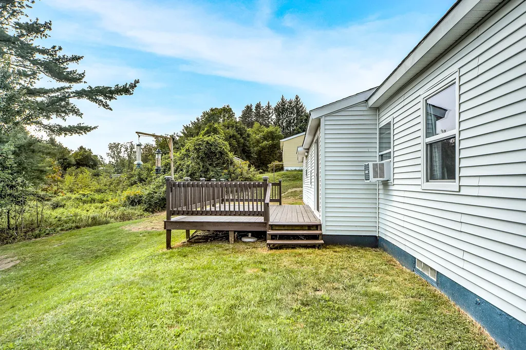 26 Tracy Street Augusta ME 04330