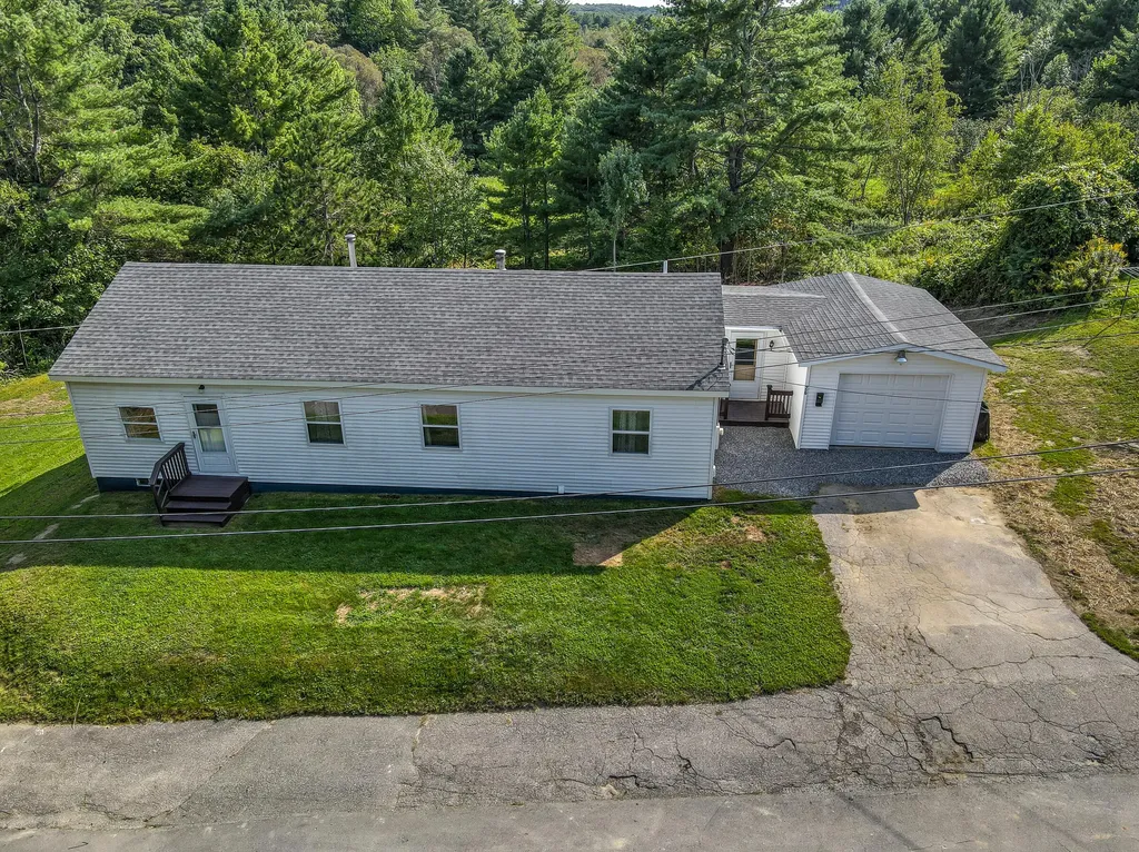 26 Tracy Street Augusta ME 04330