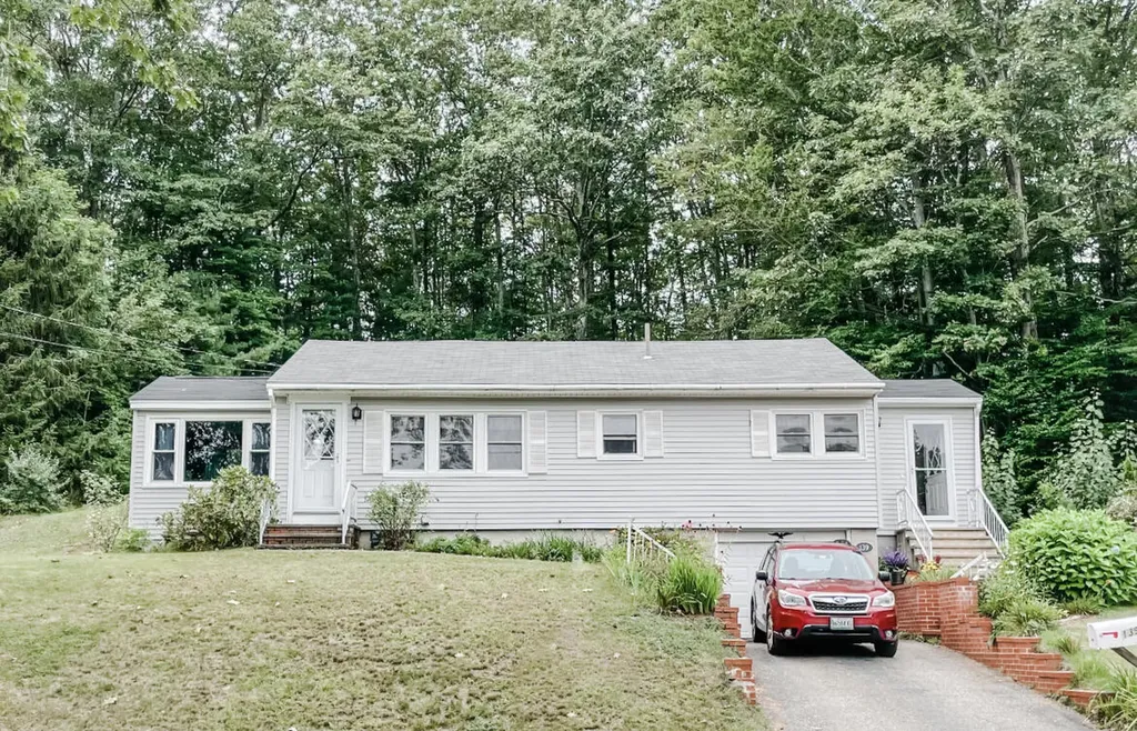 139 Narragansett Street Gorham ME 04038