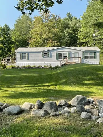 31 Bog Road Wiscasset ME 04578